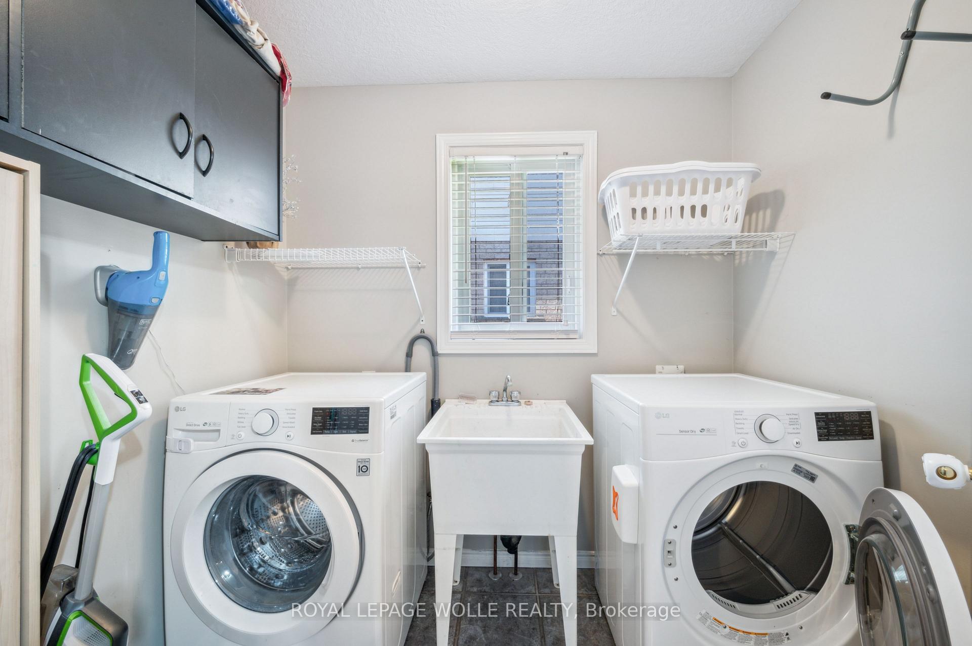 Photo 17 of 904 Rush Meadow Court, Kitchener — HOMEH