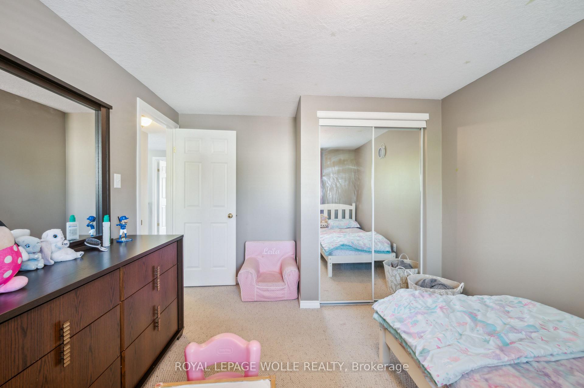 Photo 23 of 904 Rush Meadow Court, Kitchener — HOMEH