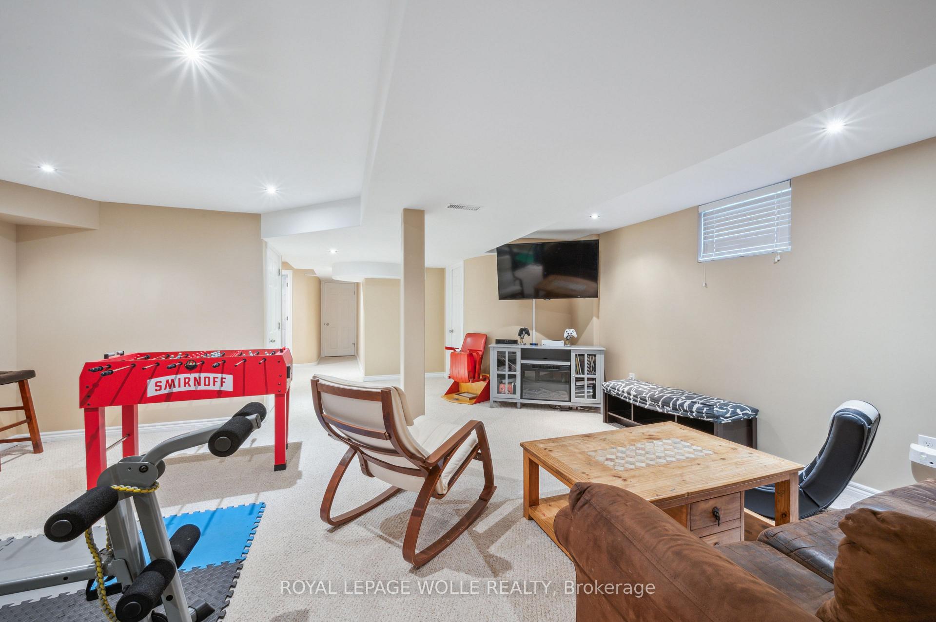 Photo 31 of 904 Rush Meadow Court, Kitchener — HOMEH