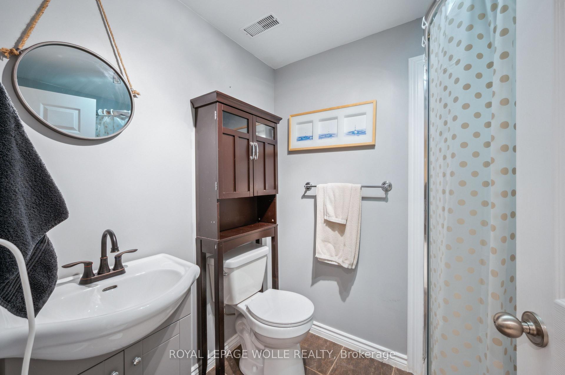 Photo 33 of 904 Rush Meadow Court, Kitchener — HOMEH