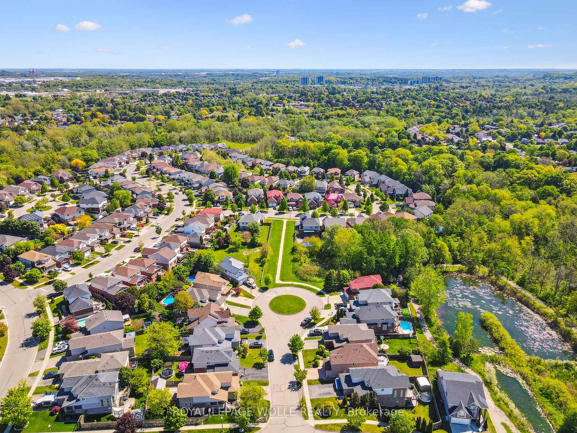 Photo 44 of 904 Rush Meadow Court, Kitchener — HOMEH