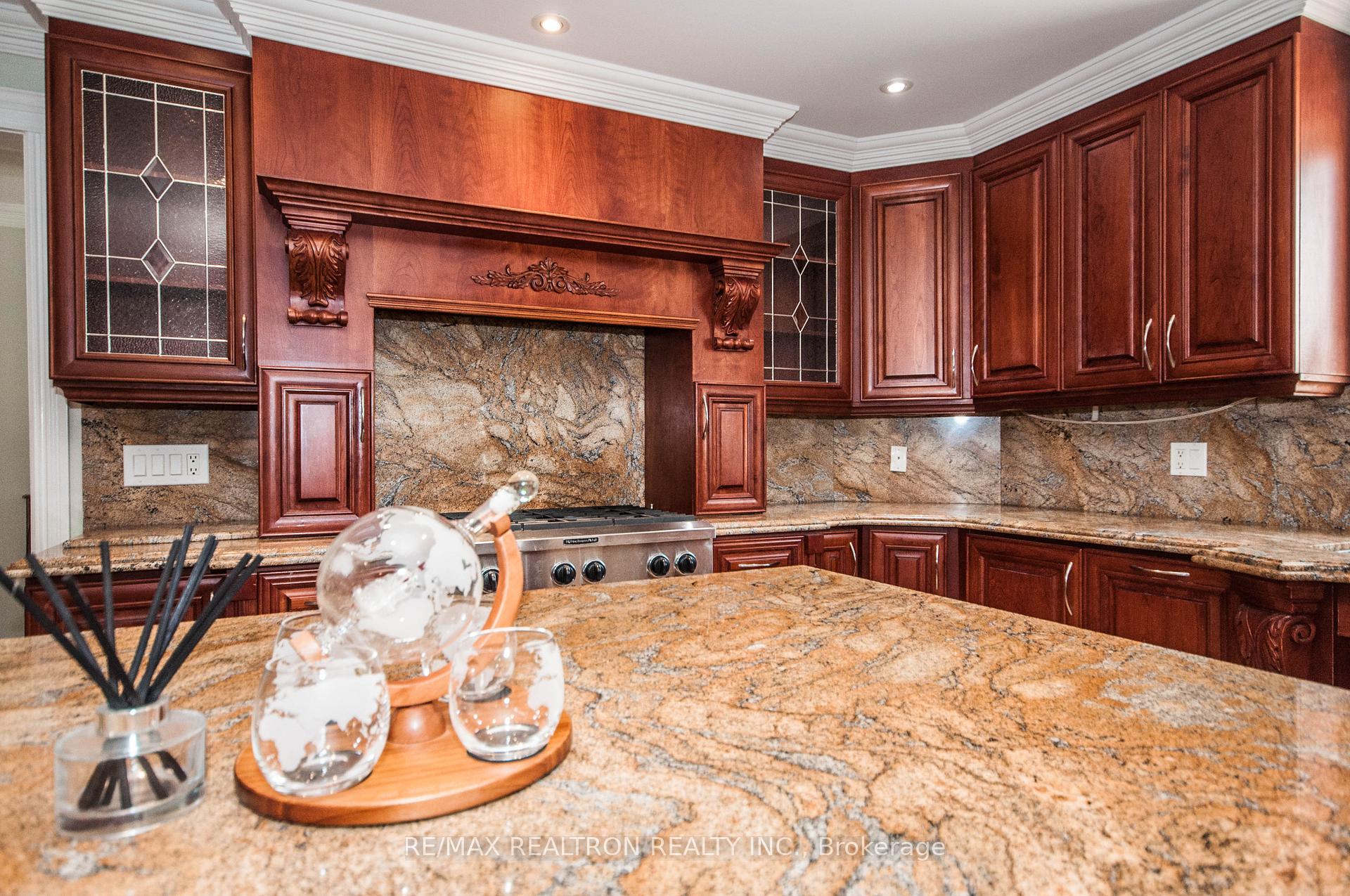 Photo 6 of 85 Lee Avenue, Markham, Milliken Mills East — HOMEH