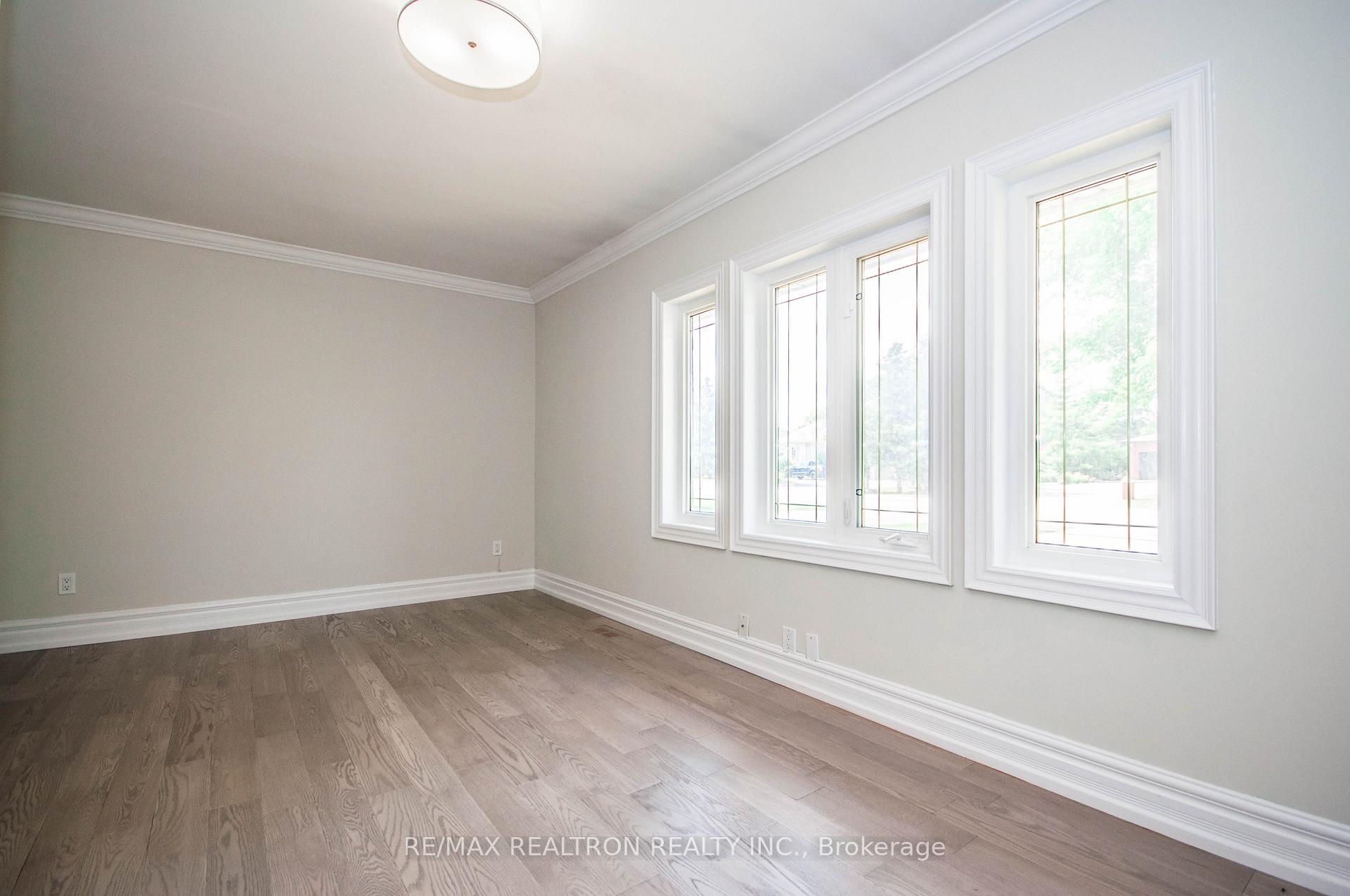 Photo 19 of 85 Lee Avenue, Markham, Milliken Mills East — HOMEH