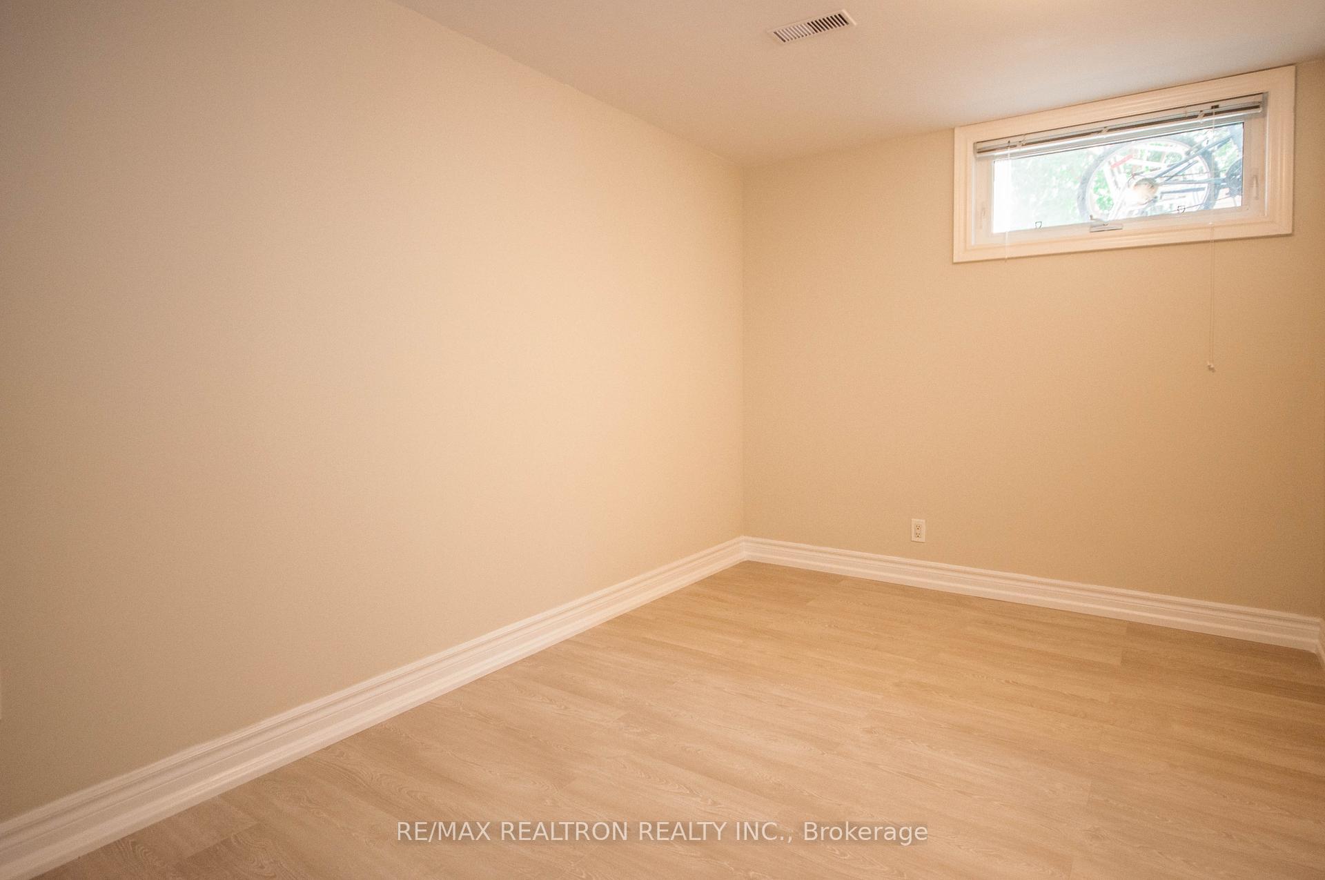 Photo 27 of 85 Lee Avenue, Markham, Milliken Mills East — HOMEH
