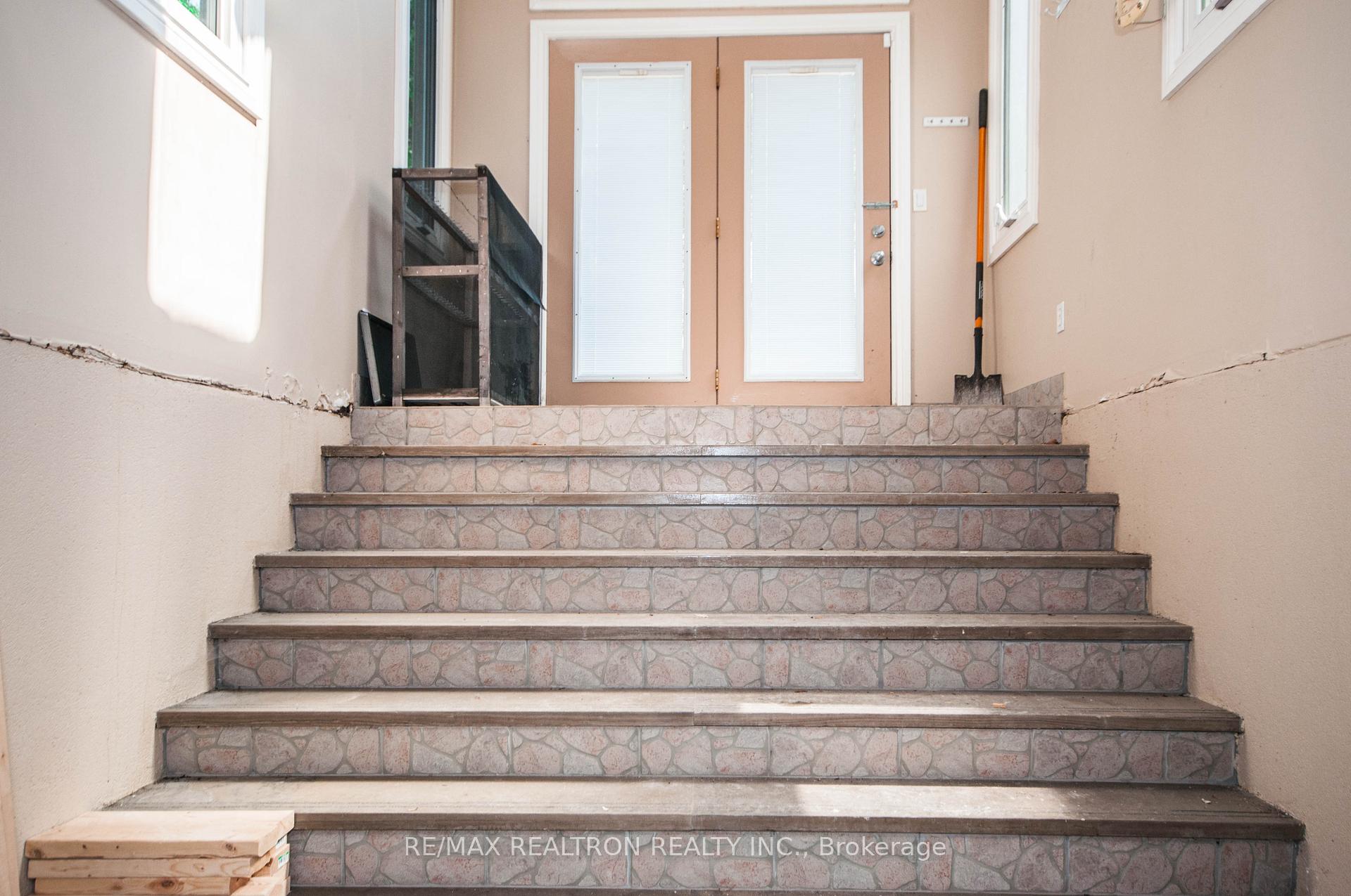 Photo 32 of 85 Lee Avenue, Markham, Milliken Mills East — HOMEH