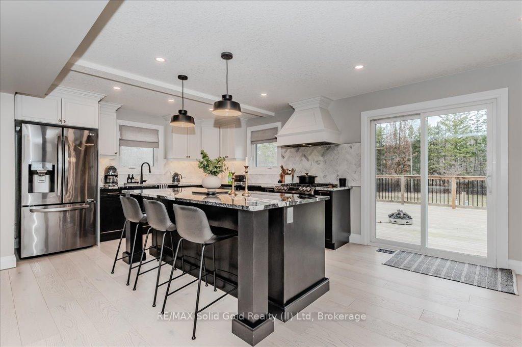 Photo 12 of 1380 Doon Village Road, Kitchener — HOMEH