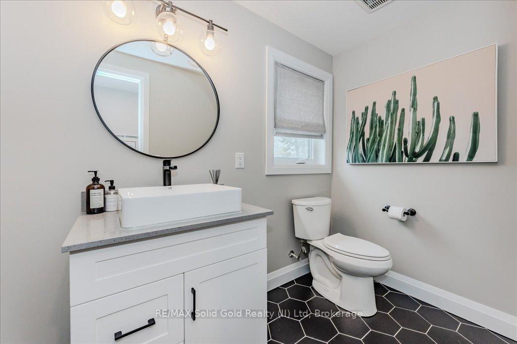 Photo 18 of 1380 Doon Village Road, Kitchener — HOMEH