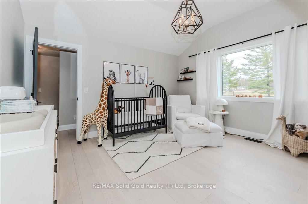 Photo 19 of 1380 Doon Village Road, Kitchener — HOMEH