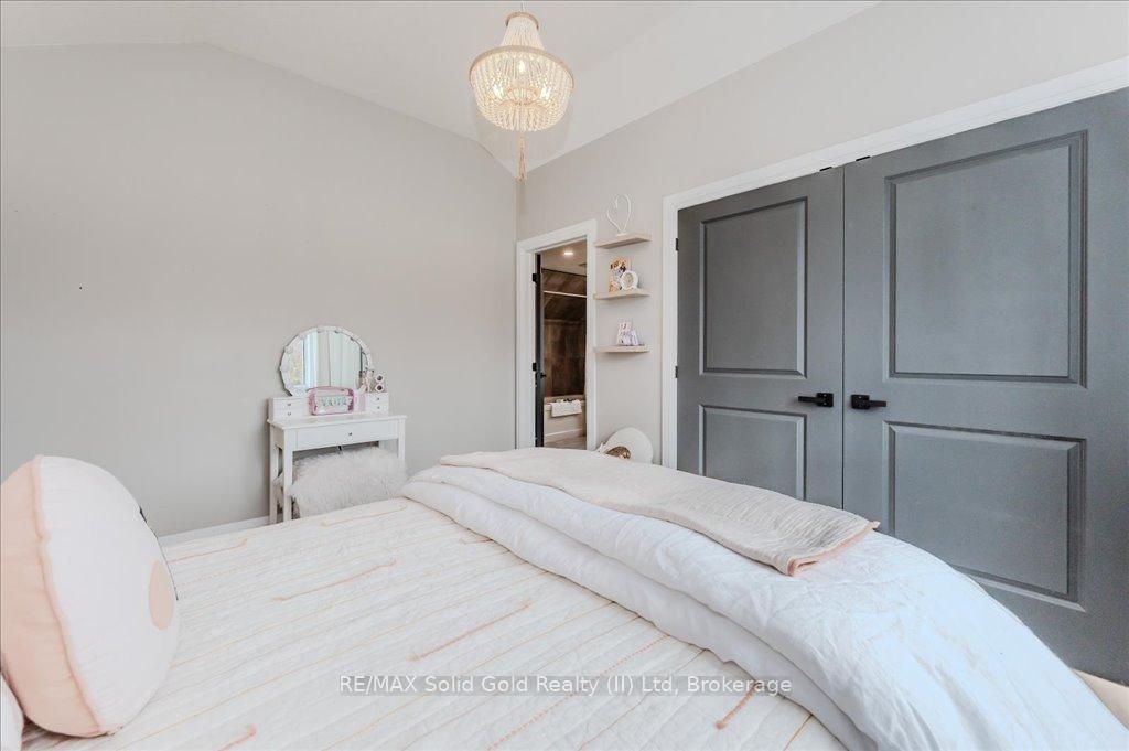 Photo 22 of 1380 Doon Village Road, Kitchener — HOMEH