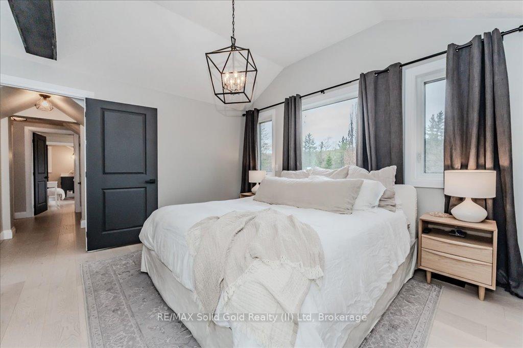 Photo 25 of 1380 Doon Village Road, Kitchener — HOMEH
