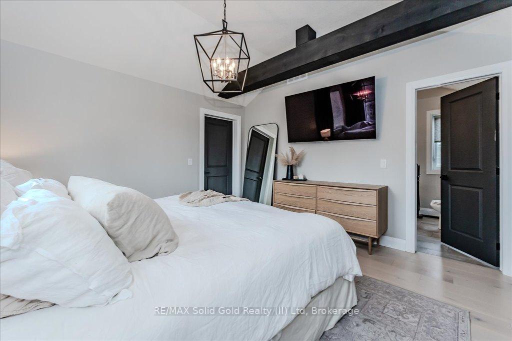 Photo 26 of 1380 Doon Village Road, Kitchener — HOMEH