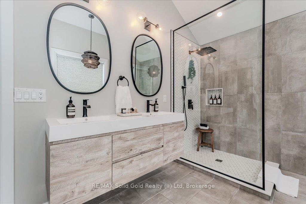 Photo 27 of 1380 Doon Village Road, Kitchener — HOMEH