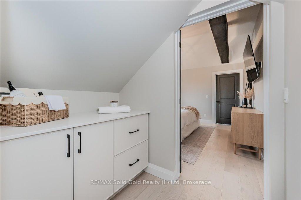 Photo 29 of 1380 Doon Village Road, Kitchener — HOMEH