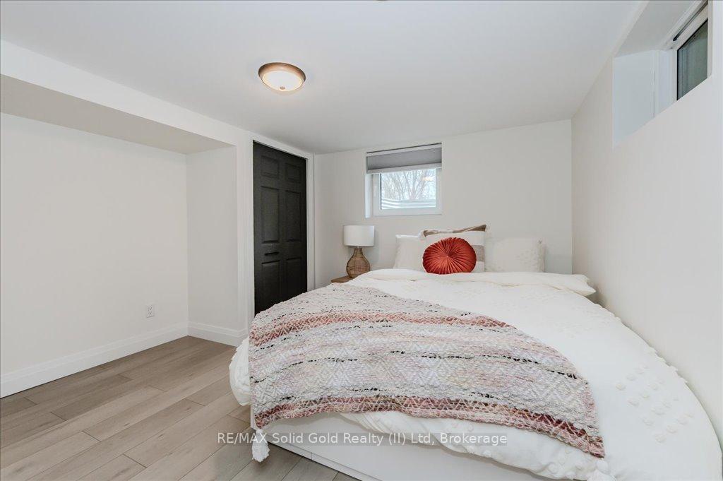 Photo 31 of 1380 Doon Village Road, Kitchener — HOMEH