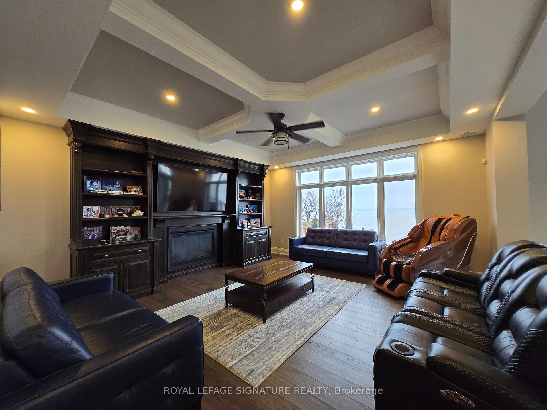 Photo 5 of 38 Seabreeze Crescent, Hamilton, Stoney Creek — HOMEH