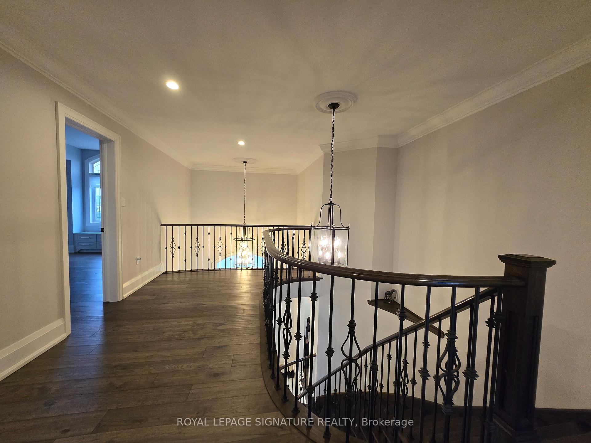 Photo 14 of 38 Seabreeze Crescent, Hamilton, Stoney Creek — HOMEH