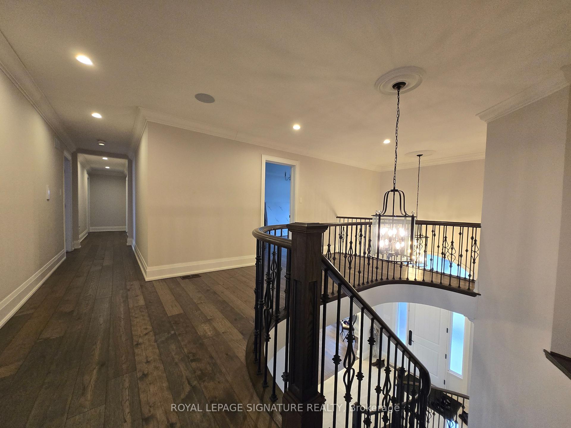 Photo 15 of 38 Seabreeze Crescent, Hamilton, Stoney Creek — HOMEH