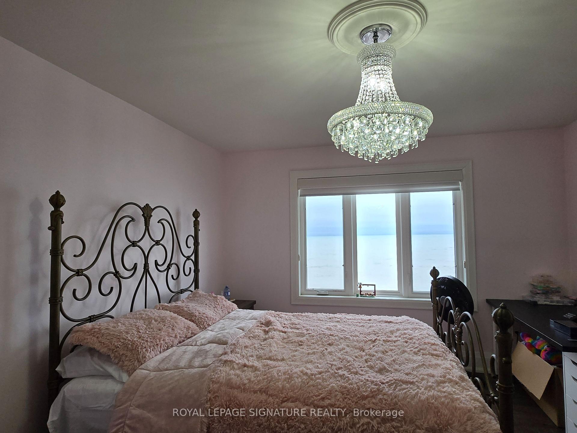 Photo 19 of 38 Seabreeze Crescent, Hamilton, Stoney Creek — HOMEH