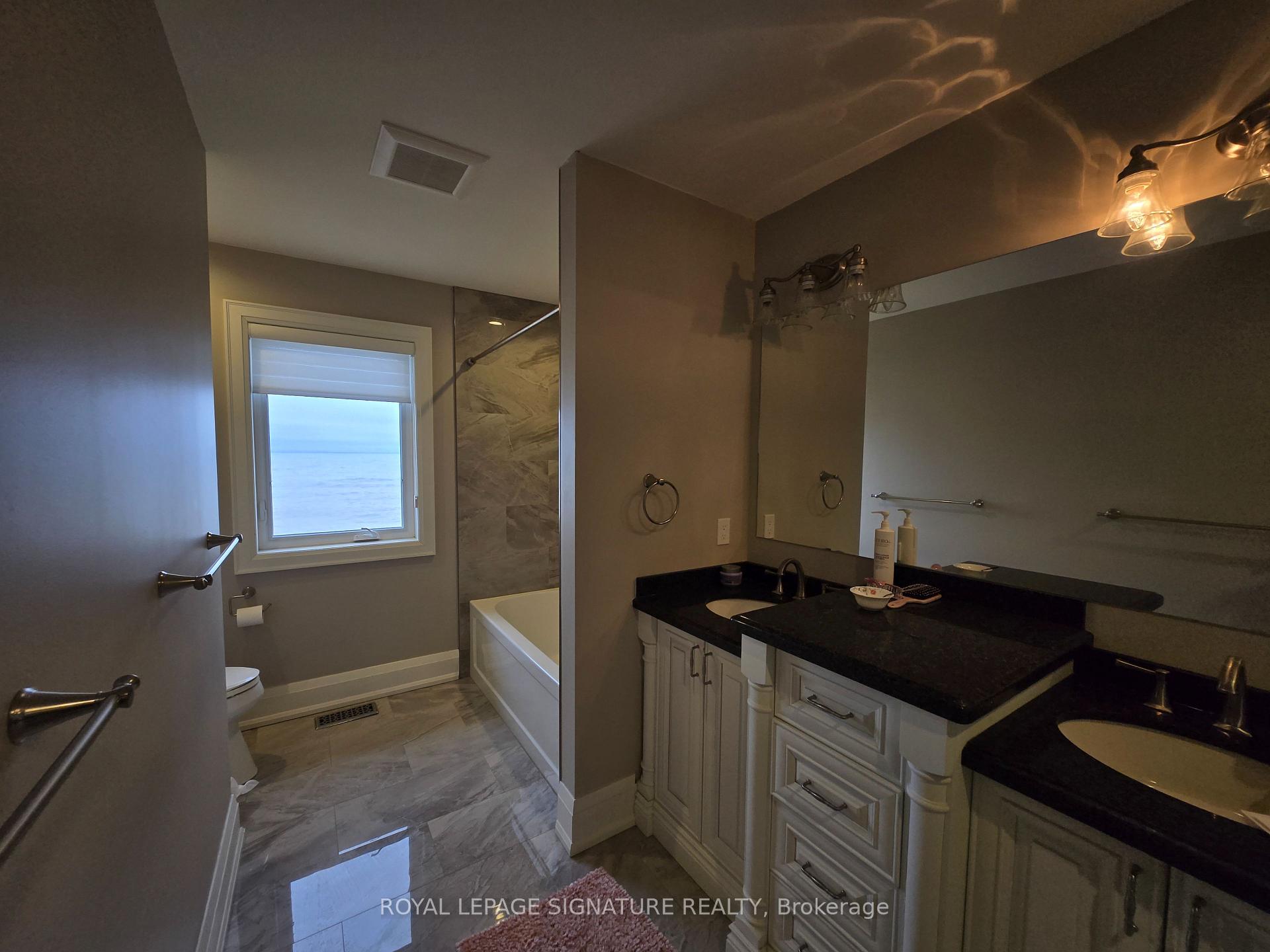 Photo 20 of 38 Seabreeze Crescent, Hamilton, Stoney Creek — HOMEH