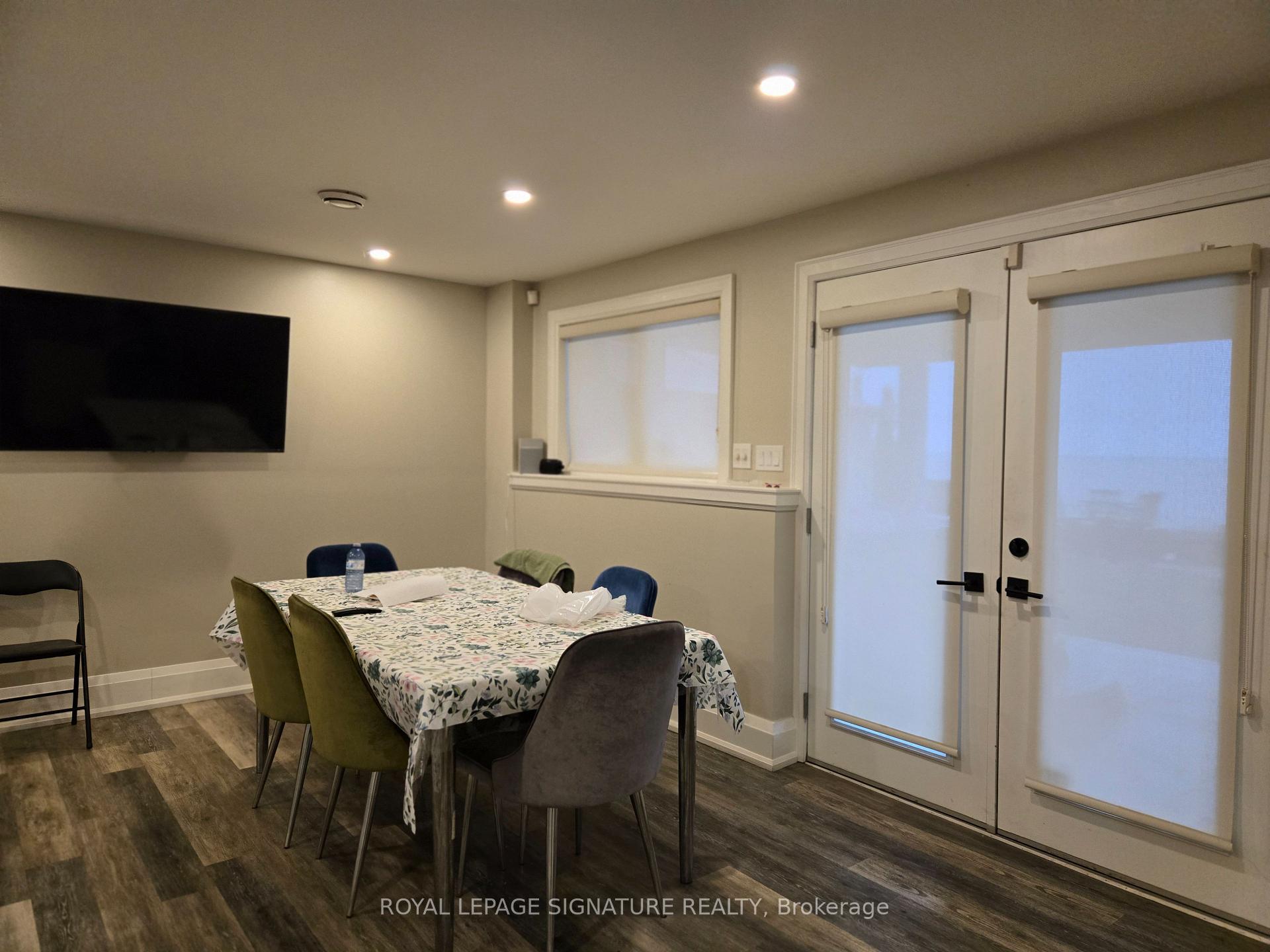 Photo 24 of 38 Seabreeze Crescent, Hamilton, Stoney Creek — HOMEH