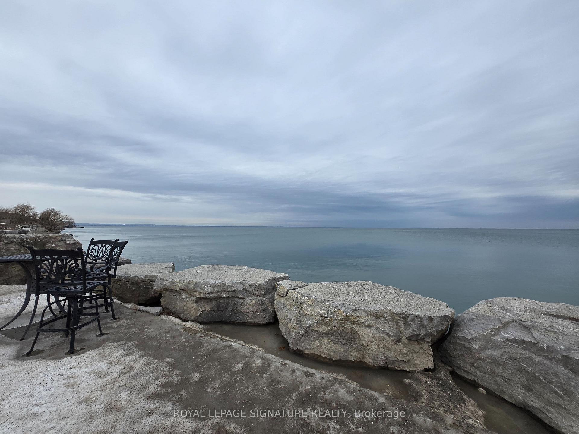 Photo 32 of 38 Seabreeze Crescent, Hamilton, Stoney Creek — HOMEH