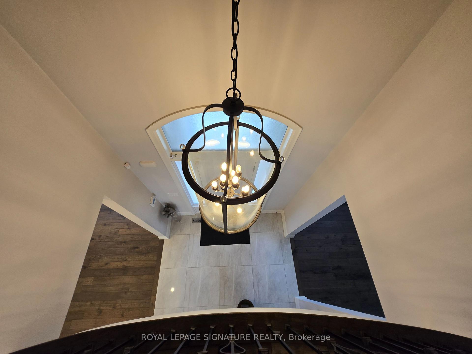 Photo 37 of 38 Seabreeze Crescent, Hamilton, Stoney Creek — HOMEH