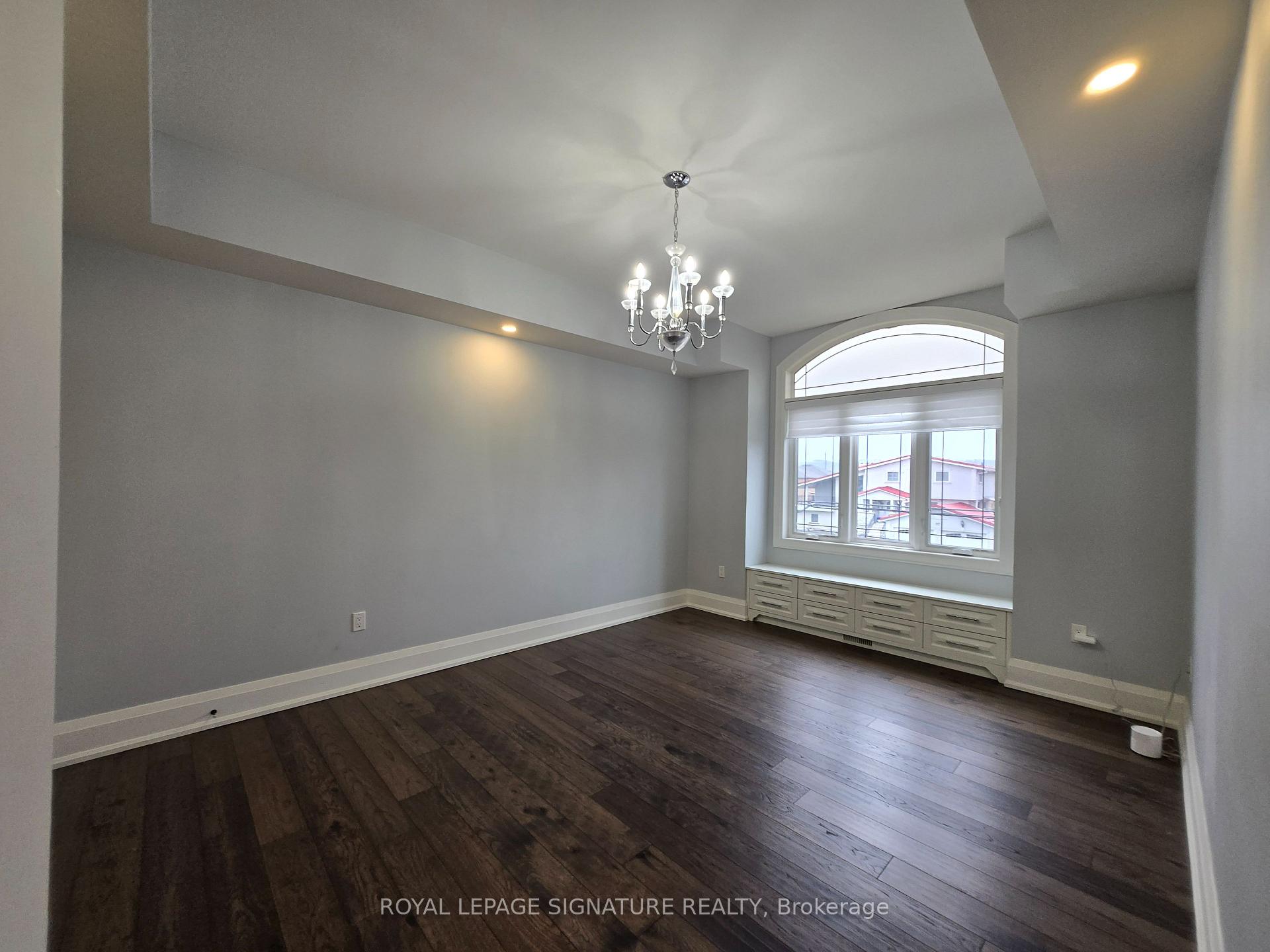 Photo 43 of 38 Seabreeze Crescent, Hamilton, Stoney Creek — HOMEH