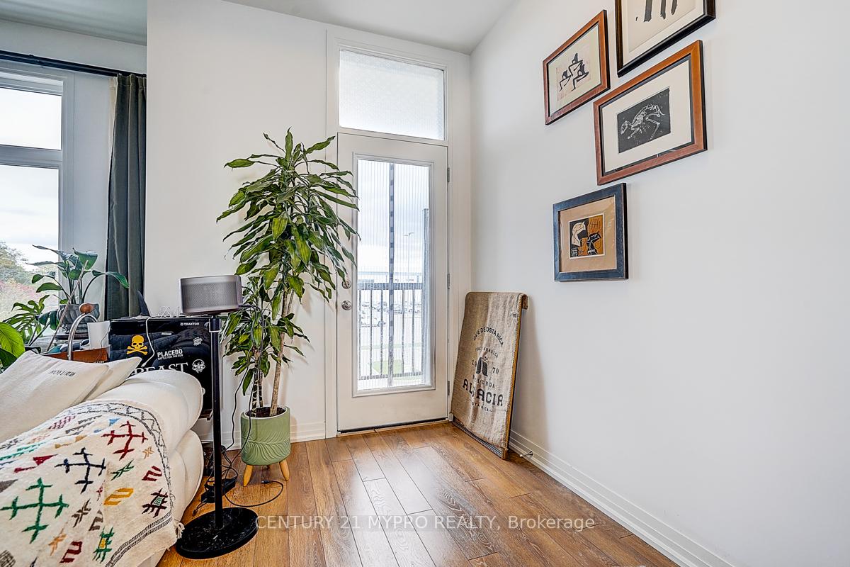 Photo 14 of 35 Alan Francis Lane, Markham, Cachet — HOMEH
