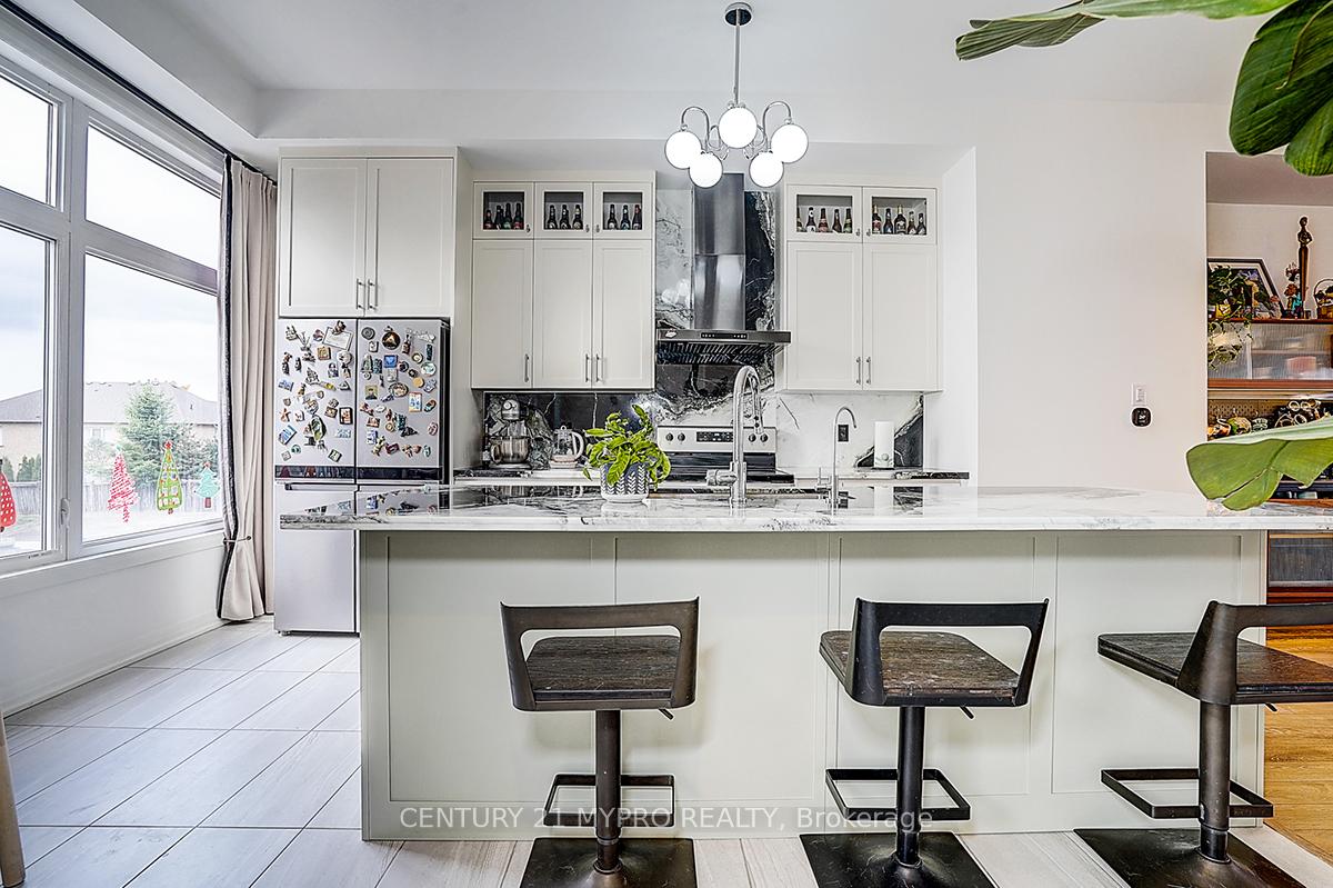 Photo 27 of 35 Alan Francis Lane, Markham, Cachet — HOMEH