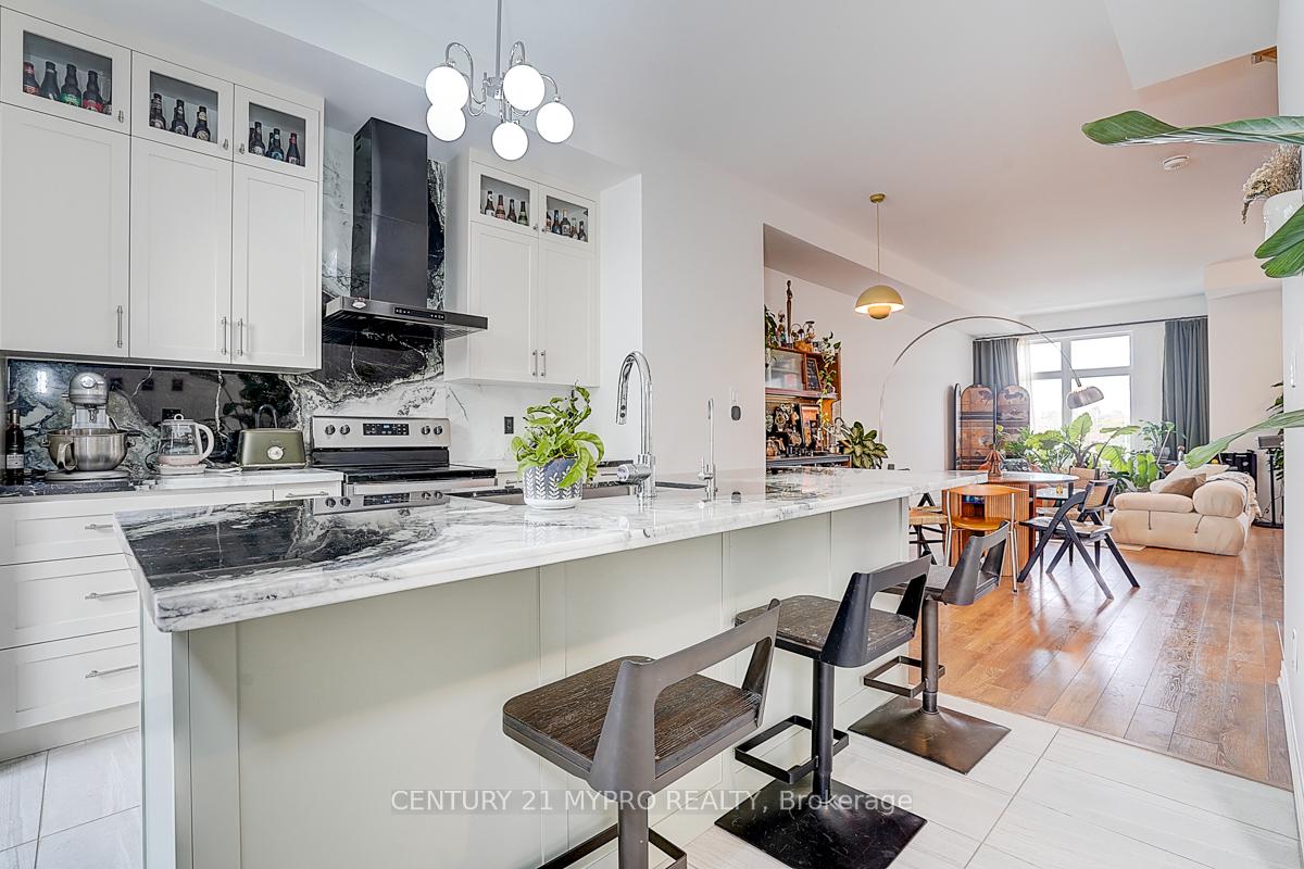 Photo 30 of 35 Alan Francis Lane, Markham, Cachet — HOMEH