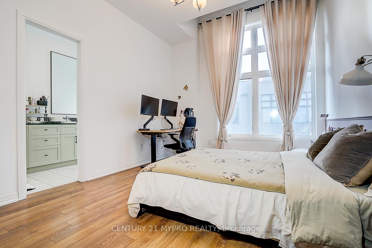 Photo 41 of 35 Alan Francis Lane, Markham, Cachet — HOMEH