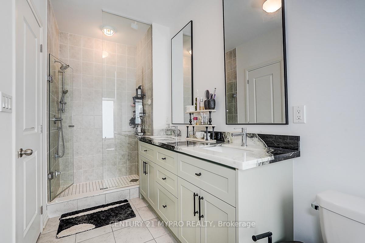 Photo 44 of 35 Alan Francis Lane, Markham, Cachet — HOMEH