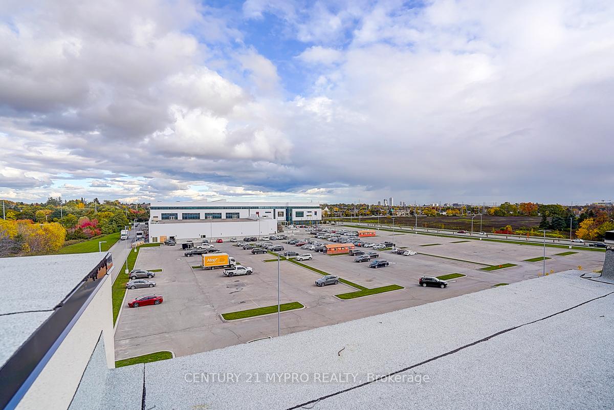 Photo 49 of 35 Alan Francis Lane, Markham, Cachet — HOMEH