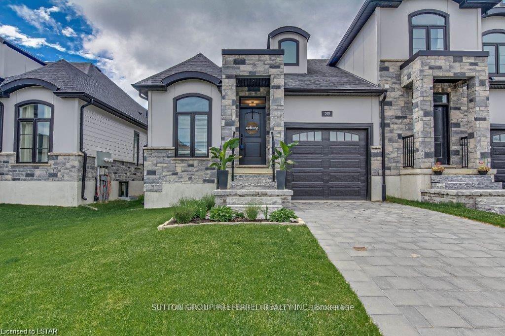 Photo 3 of 219 Winlow Way, Middlesex Centre, Rural Middlesex Centre — HOMEH