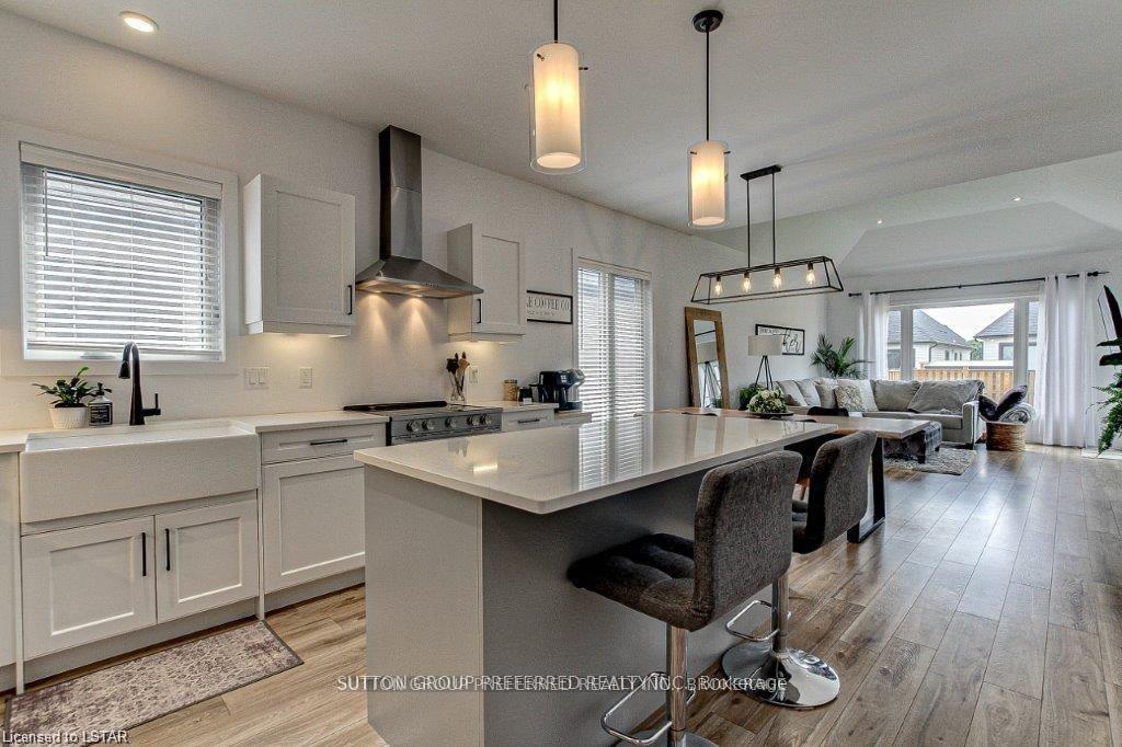 Photo 10 of 219 Winlow Way, Middlesex Centre, Rural Middlesex Centre — HOMEH