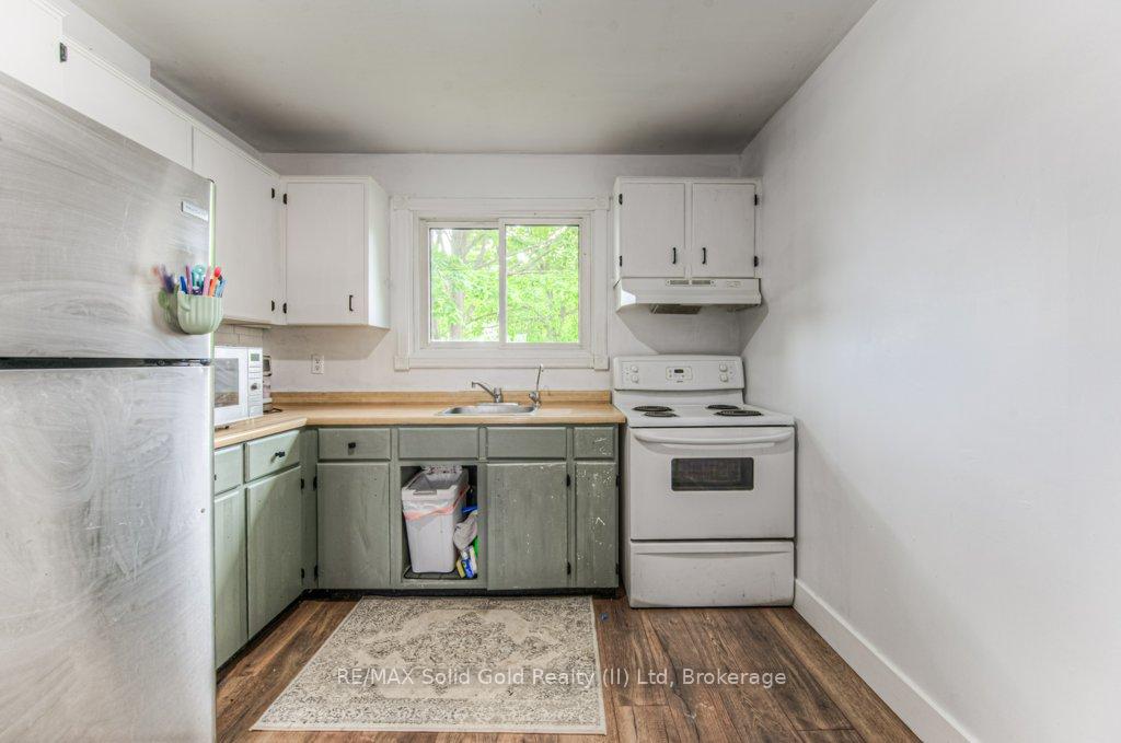 Photo 8 of 48 Timberlane Crescent, Kitchener — HOMEH