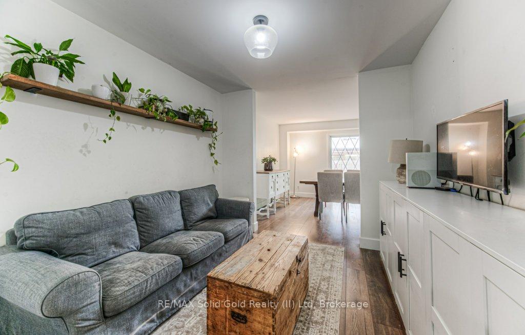 Photo 13 of 48 Timberlane Crescent, Kitchener — HOMEH