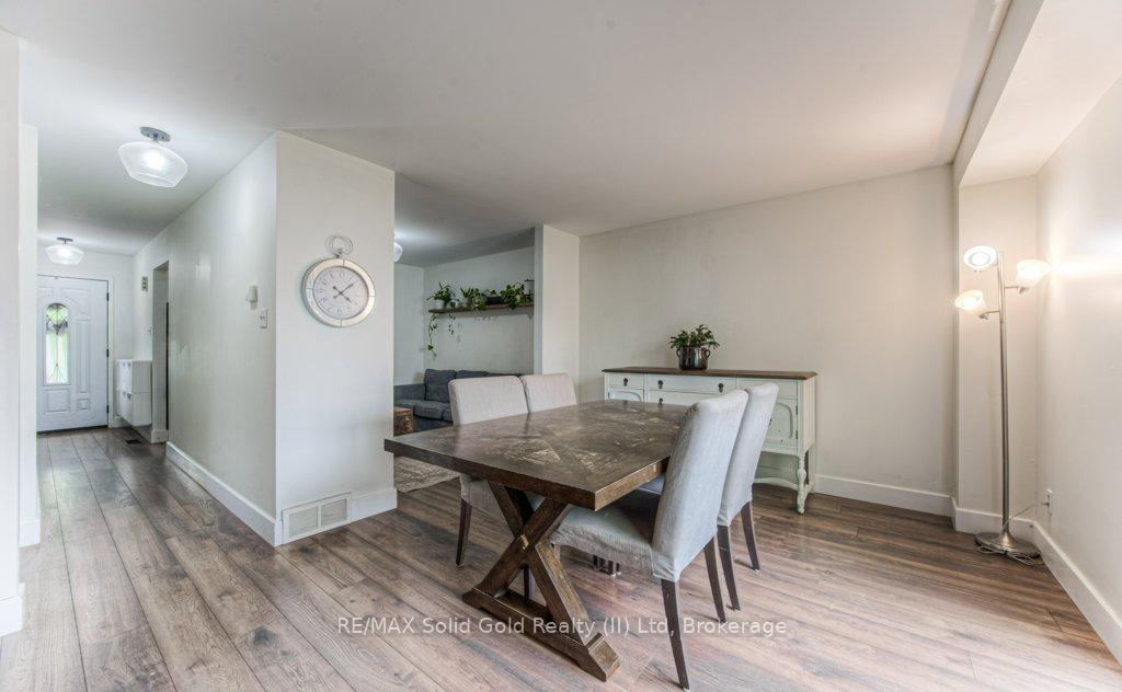 Photo 16 of 48 Timberlane Crescent, Kitchener — HOMEH