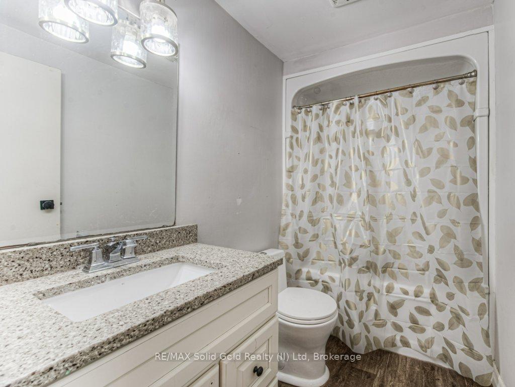 Photo 22 of 48 Timberlane Crescent, Kitchener — HOMEH