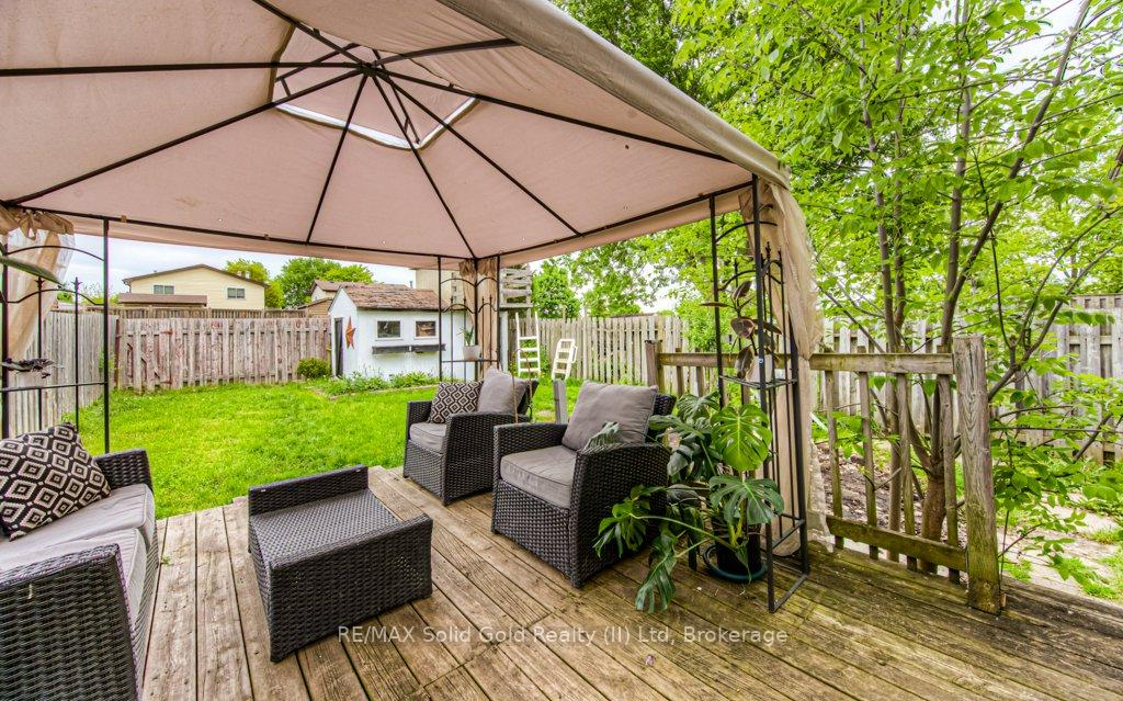 Photo 27 of 48 Timberlane Crescent, Kitchener — HOMEH
