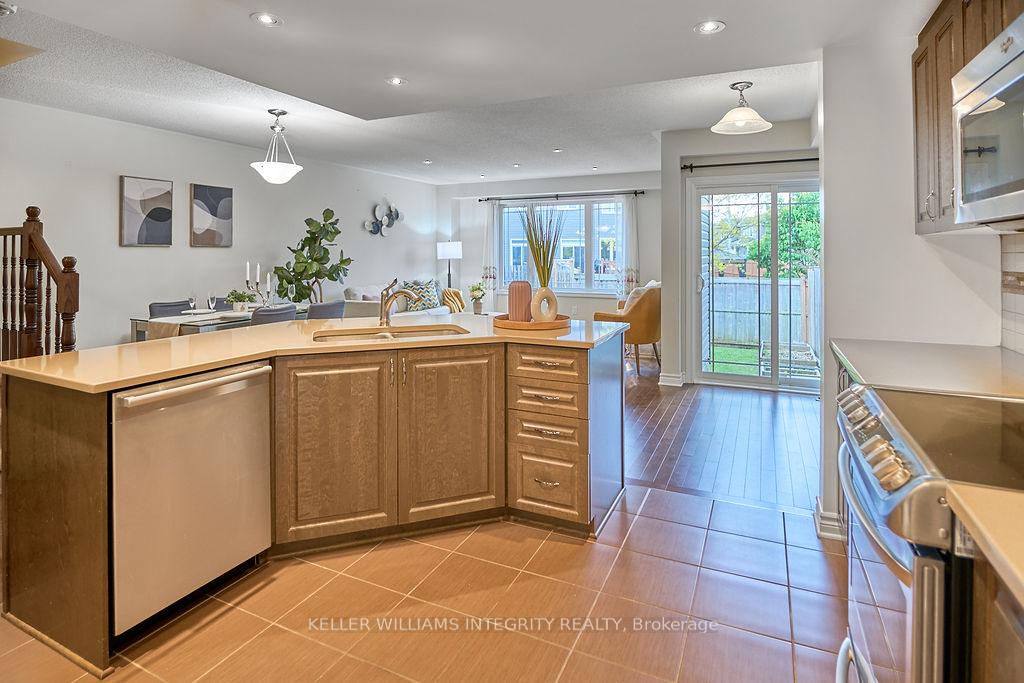 Photo 10 of 405 Barrick Hill Road, Ottawa, Kanata - Emerald Meadows/Trailwest — HOMEH