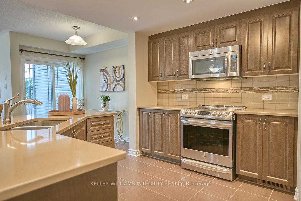 Photo 13 of 405 Barrick Hill Road, Ottawa, Kanata - Emerald Meadows/Trailwest — HOMEH