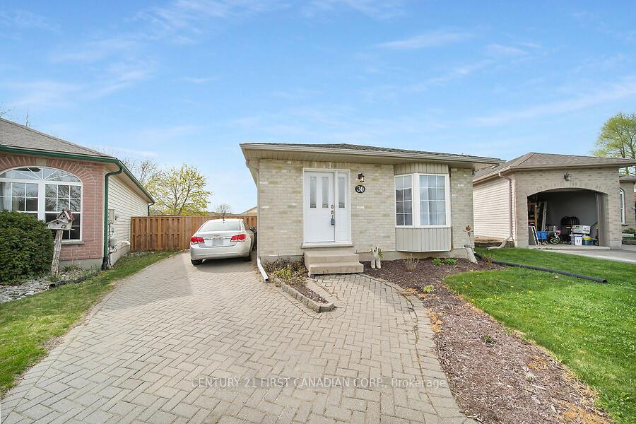 Photo 1 of 30 Aylesford Court, Middlesex Centre, Kilworth — HOMEH