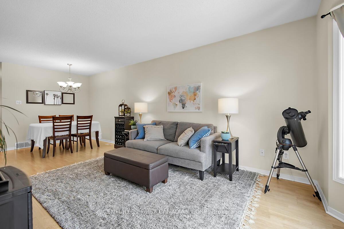 Photo 3 of 30 Aylesford Court, Middlesex Centre, Kilworth — HOMEH