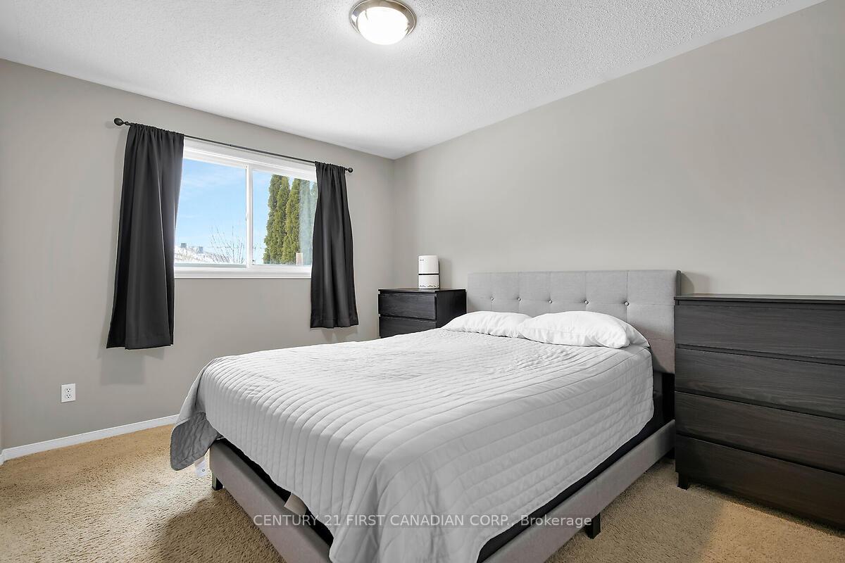 Photo 7 of 30 Aylesford Court, Middlesex Centre, Kilworth — HOMEH