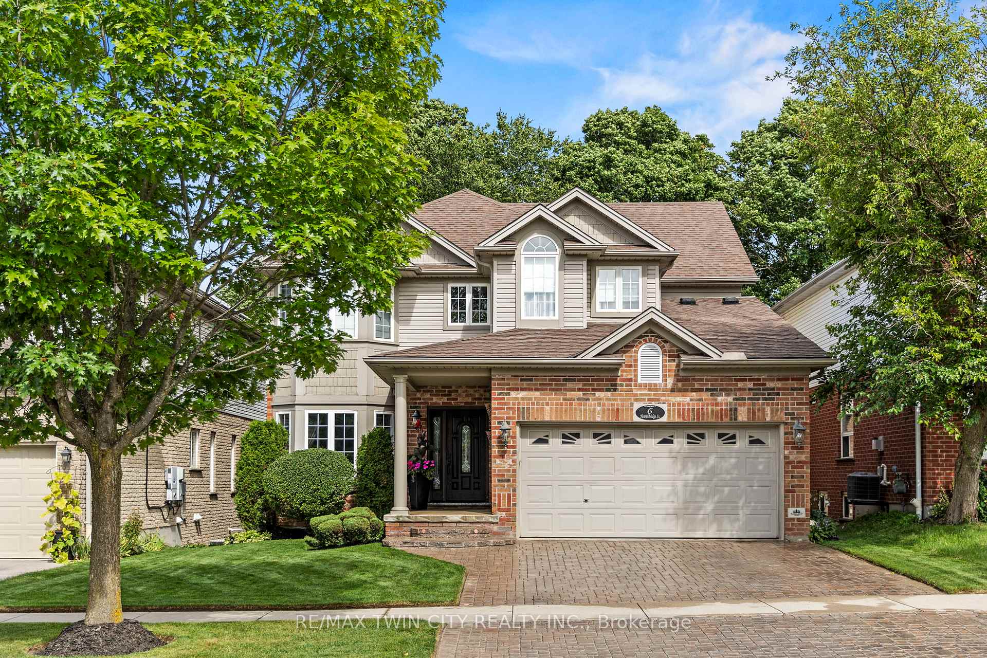 Photo 1 of 6 Hearthbridge Street, Kitchener — HOMEH