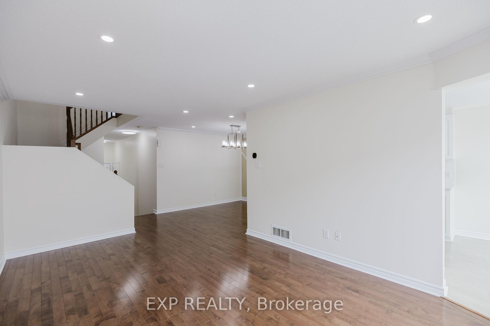 Photo 13 of 107 Woodmill Terrace, Ottawa, Kanata - Morgan's Grant/South March — HOMEH