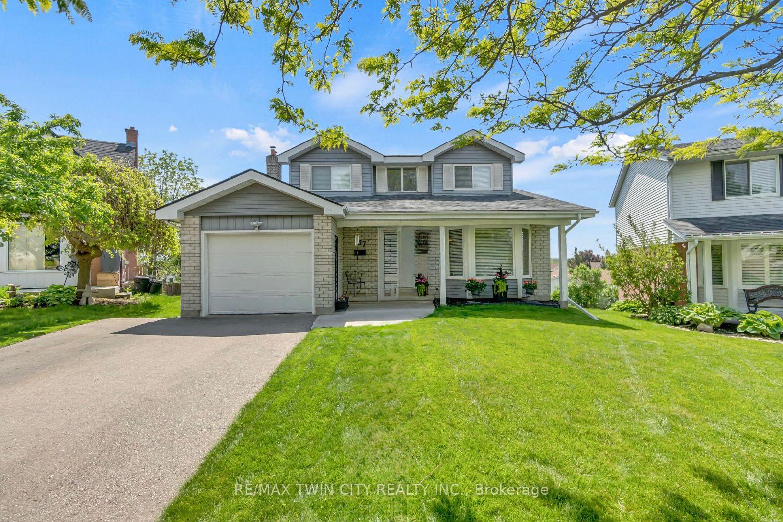 Photo 1 of 137 Oneida Place, Kitchener — HOMEH