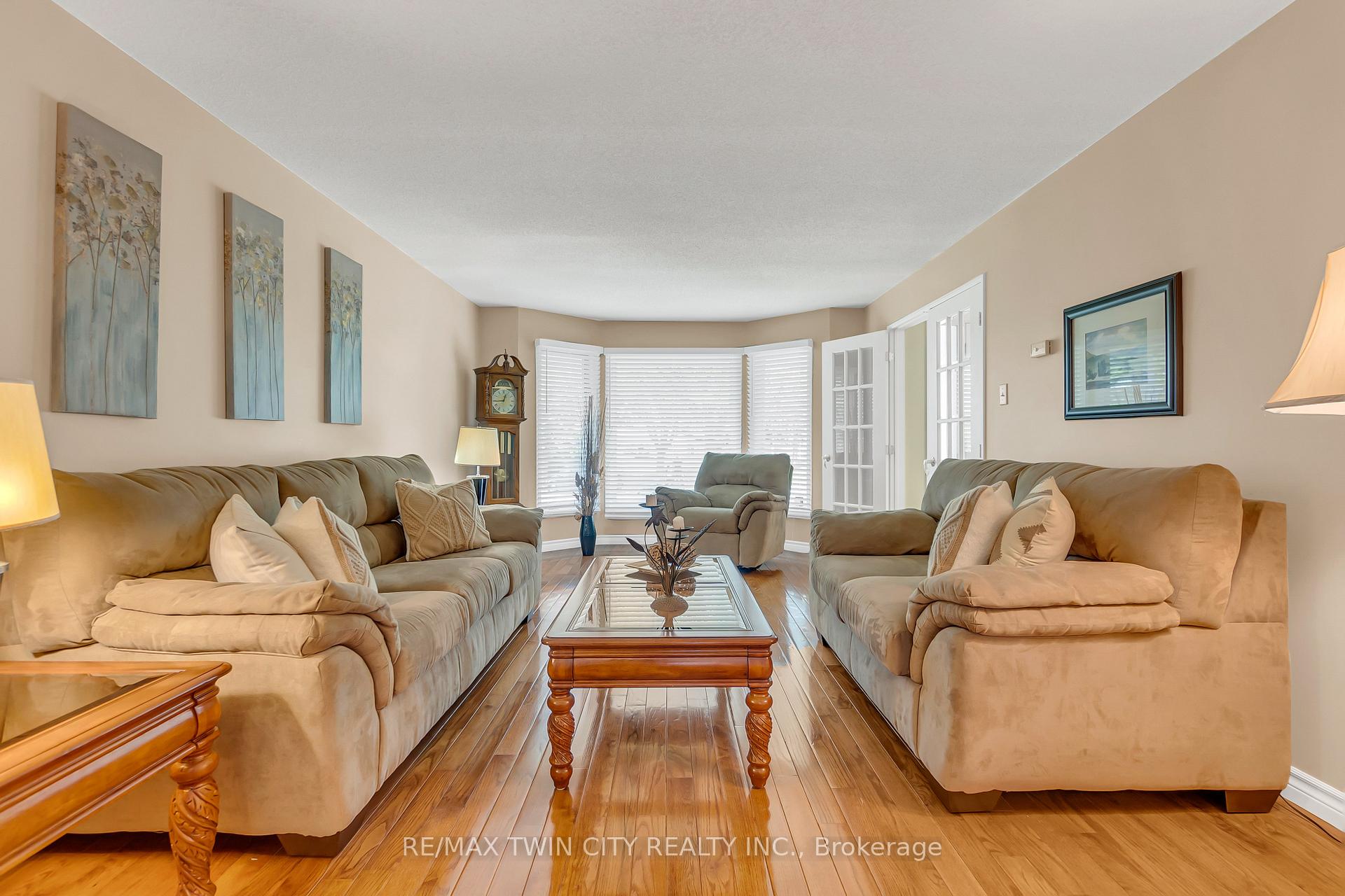 Photo 14 of 137 Oneida Place, Kitchener — HOMEH