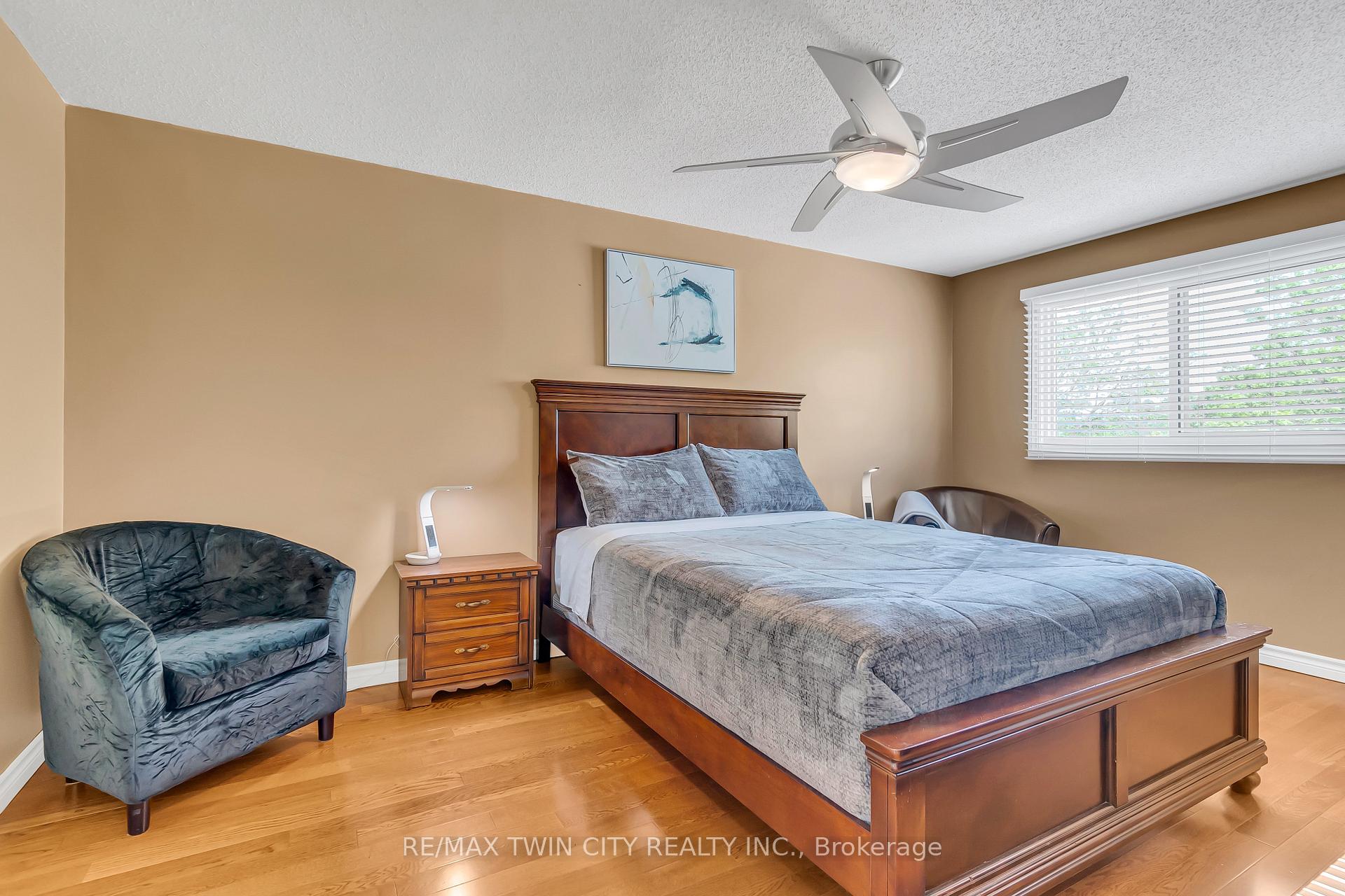 Photo 18 of 137 Oneida Place, Kitchener — HOMEH